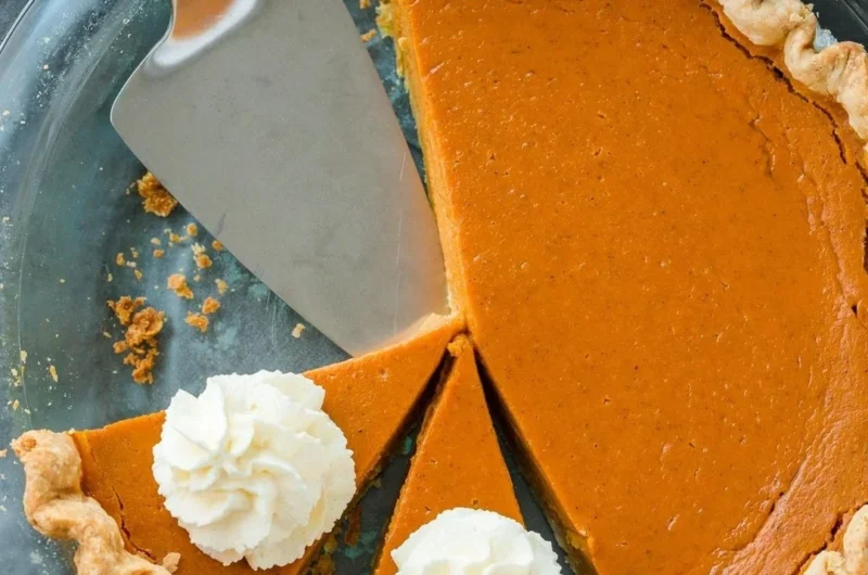 Homemade Pumpkin Pie Recipe: Ways to Make It Rich and Silky