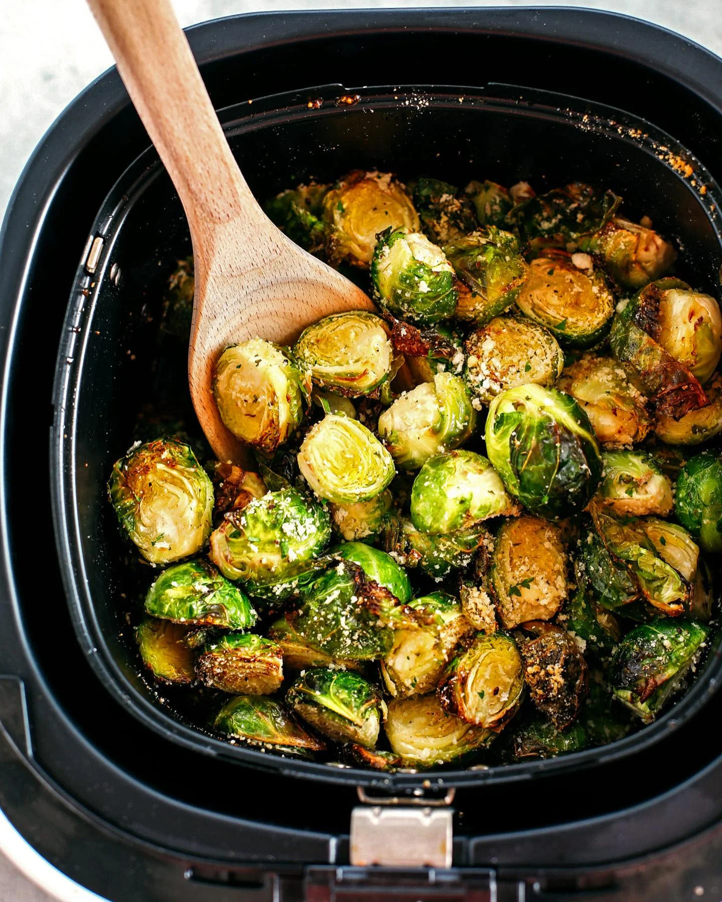 air fryer brussel sprouts