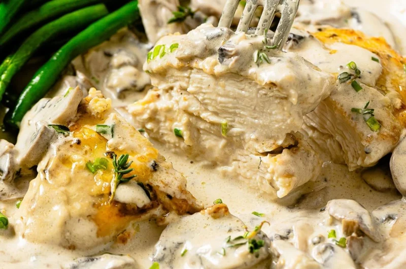 Creamy Mushroom Herb Chicken: 4 Amazing Herbs