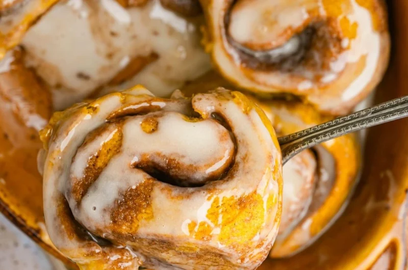 Easy Pumpkin Cinnamon Rolls: Perfect Fall Treat